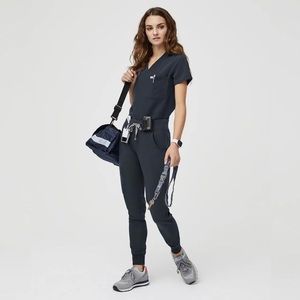 NEW WEAR FIGS DARK HARBOR BLUE GREY SCRUBS SET ZAMORA CATARINA S